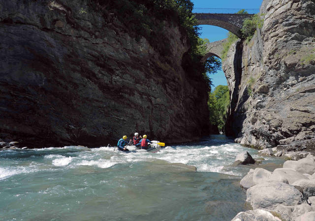 rafting sur l'ubaye rivière des hautes alpes